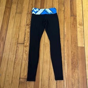 VINTAGE Reversible Lululemon Wunder Under w/ colorful waistband